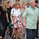 Taylor Swift e Gigi Hadid a spasso per New York FOTO 12
