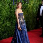 Jennifer Lopez, caschetto corto agli Oscar del teatro a New York FOTO 6