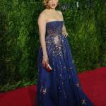 Jennifer Lopez, caschetto corto agli Oscar del teatro a New York FOTO 9