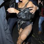 Lady Gaga, calze rotte e body trasparente in giro per Londra FOTO 5