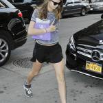 Cara Delevingne in minishorts a New York FOTO 5
