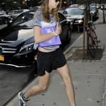 Cara Delevingne in minishorts a New York FOTO 7