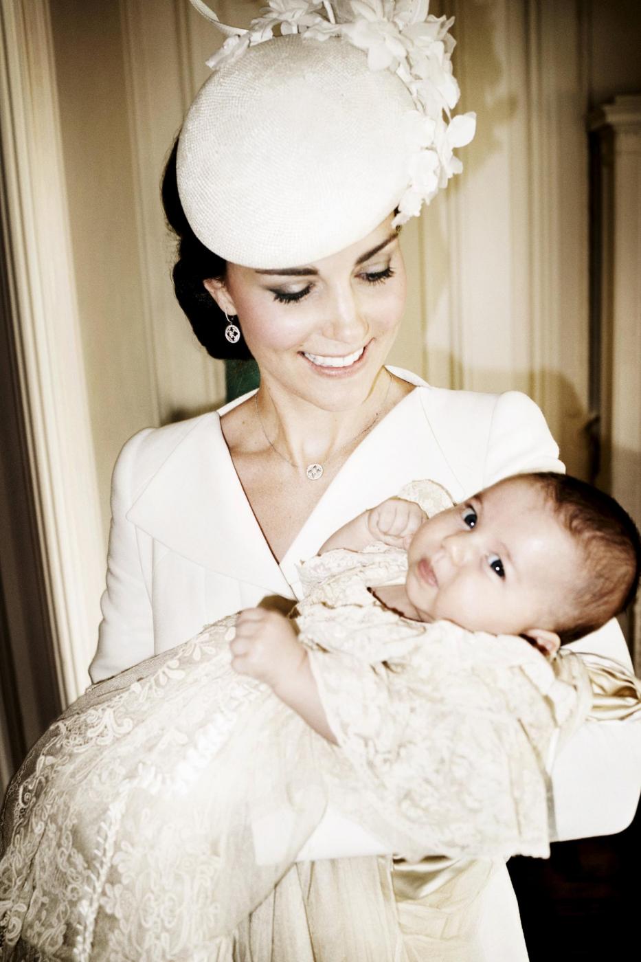 Kate Middleton, cappellini che passione! I più chic FOTO