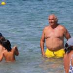 Flavio Briatore papà affettuoso: al mare in Costa Smeralda senza la Gregoraci