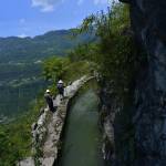 Cina, l'acquedotto costruito sul precipizio della montagna9