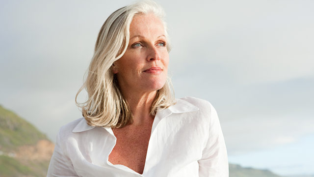 Ingrassare in menopausa, i cibi che aiutano a mantenere la linea
