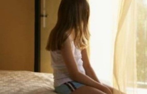 Bimba di 10 anni lamenta mal di pancia: parto choc in Brasile