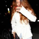 Rihanna, mini shorts e tacchi all'uscita dal ristorante Baldi a Santa Monica FOTO