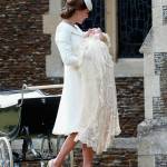 Kate Middleton, completo color crema al battesimo figlia Charlotte FOTO