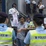 Hong Kong, donna arrestata per seno nudo: scoppia rivolta del "reggiseno