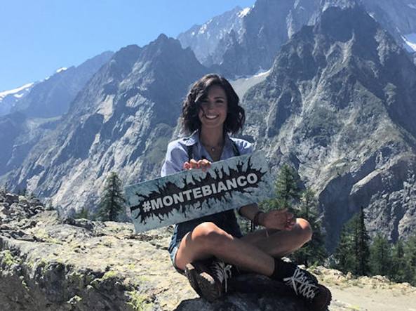 Caterina Balivo attaccata per il reality invernale sul Monte Bianco tra gaffe e polemiche