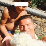 Cristiano Ronaldo: selfie con la famiglia in vacanza FOTO