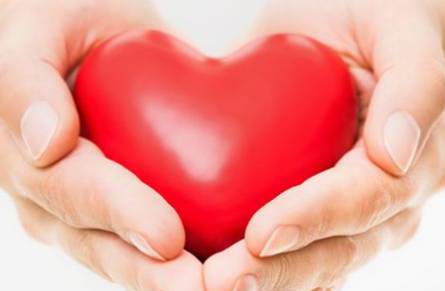 Proteggi il cuore: 5 vizi e fattori dannosi da eliminare subito