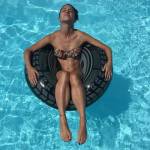 Martina Stoessel-Lodovica Comello (Violetta) bikini: chi vince?
