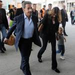 Nicolas Sarkozy e Carla Bruni mano nella mano6