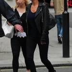 Natalie Imbruglia a Londra: look total black e tacchi FOTO 6