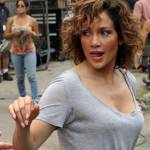 Jennifer Lopez struccata con capelli corti per "Shades of Blue" 9