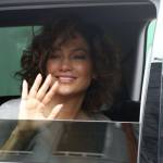 Jennifer Lopez struccata con capelli corti per "Shades of Blue" 1