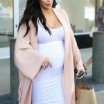 Kim Kardashian, abito super aderente in gravidanza FOTO 3