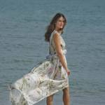 Alessandra Ambrosio a Venezia con abito bianco floreale