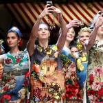Dolce & Gabbana portano i selfie in passerella12