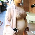 Kim Kardashian, abito color carne al sesto mese di gravidanza12