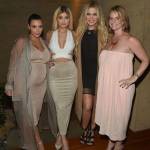 Kylie Jenner bionda, copia sorellastra Khloé Kardashian FOTO