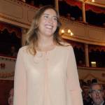 Maria Elena Boschi: pantalone panna e blusa ad Arezzo FOTO