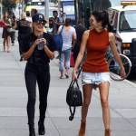 Kendall Jenner a passeggio con l'amica Hailey Baldwin FOTO 29