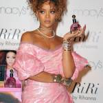 Rihanna ingrassata? Curve lievitate per la cantante FOTO