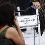 Chanel prende il "volo": sfilata si trasforma in aeroporto FOTO12