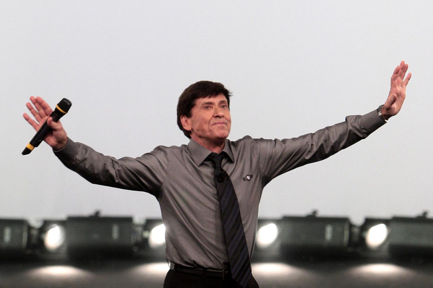 Gianni Morandi com'era e com'è: FOTO del cantante
