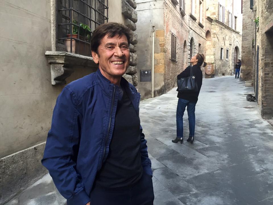 Gianni Morandi com'era e com'è: FOTO del cantante