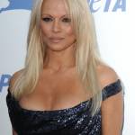 Pamela Anderson animalista, festeggia i 35 anni della Peta7