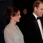 Kate Middleton alla prima di Spectre: abito firmato Jenny Packham jkl