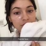 Kylie Jenner cancella le borse sotto gli occhi2