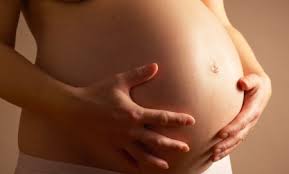 Mamma stressata in gravidanza? Bimbo rischia problemi motori