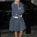 Rita Ora, look bocciato: sneakers e gonna stonano...FOTO 5