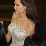Angelina Jolie, abito Versace alla prima "By the sea" FOTO/VIDEO