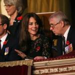 Kate Middleton copia Monica Bellucci: stesso vestito FOTO 8