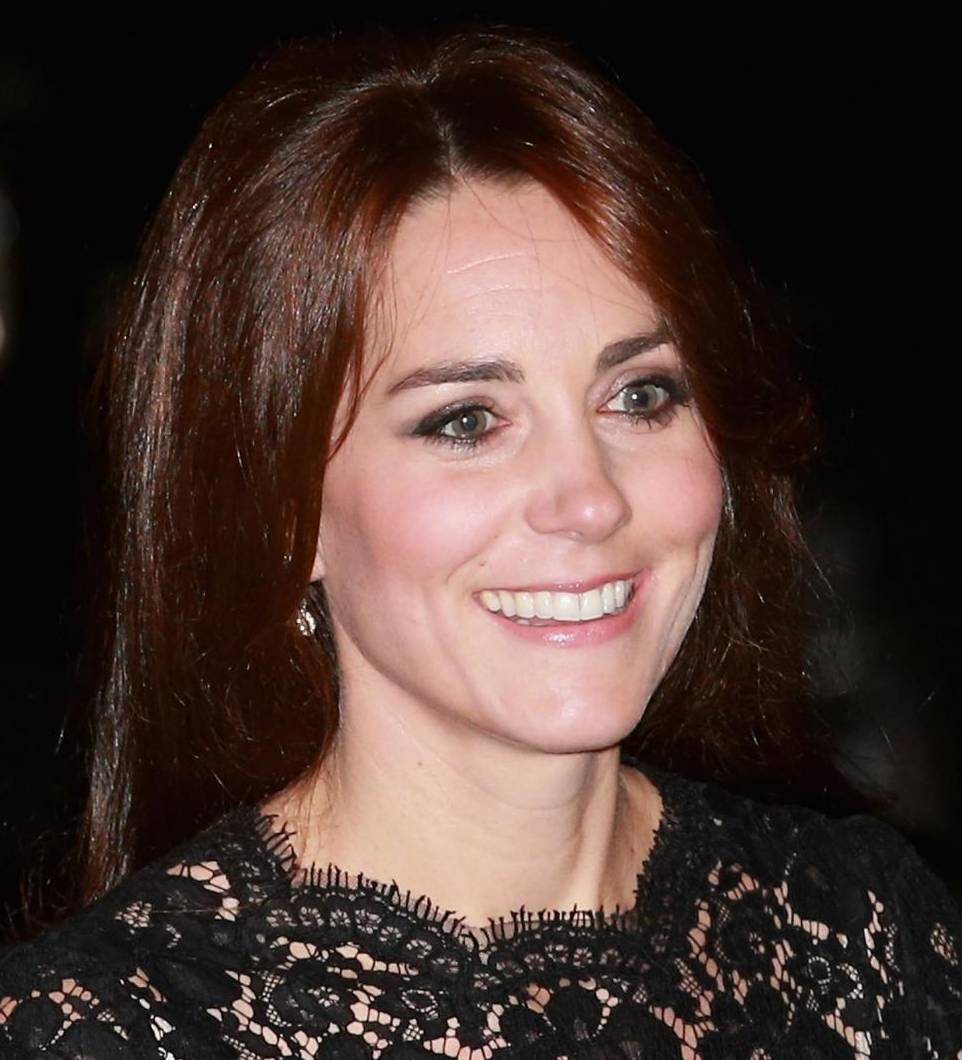 Kate Middleton copia Monica Bellucci: stesso vestito FOTO m