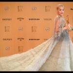 Rita Ora, abito scollato firmato Marchesa ai Bambi Awards FOTO 8