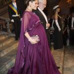 Nobel, principessa di Svezia incinta con abito a vita alta14