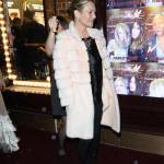 Kate Moss chic con la pelliccia bianca8