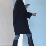 Irina Shayk a passeggio per New York: look bocciato FOTO 5