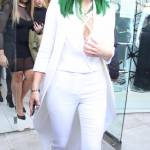 Kylie jenner con i capelli verdi FOTO hj