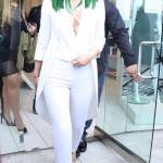 Kylie jenner con i capelli verdi FOTO qwe