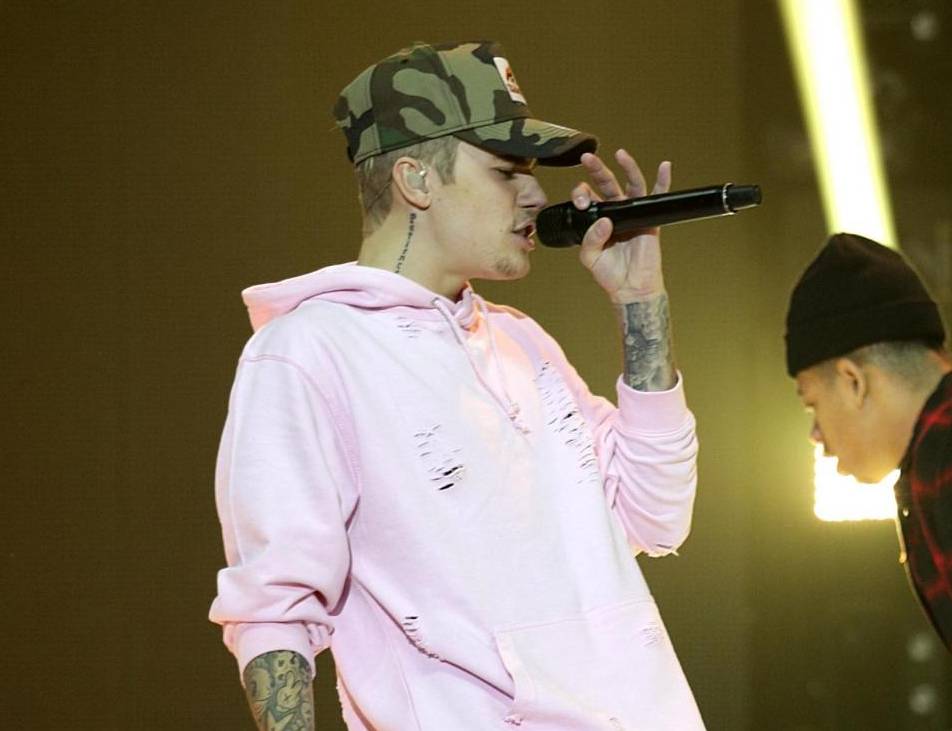 Justin Bieber, look bocciato a Londra FOTO