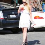 Britney Spears: magrissima con vestitino bianco FOTO