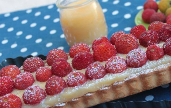 Crostata con Corbezzoli e Lemon Curd